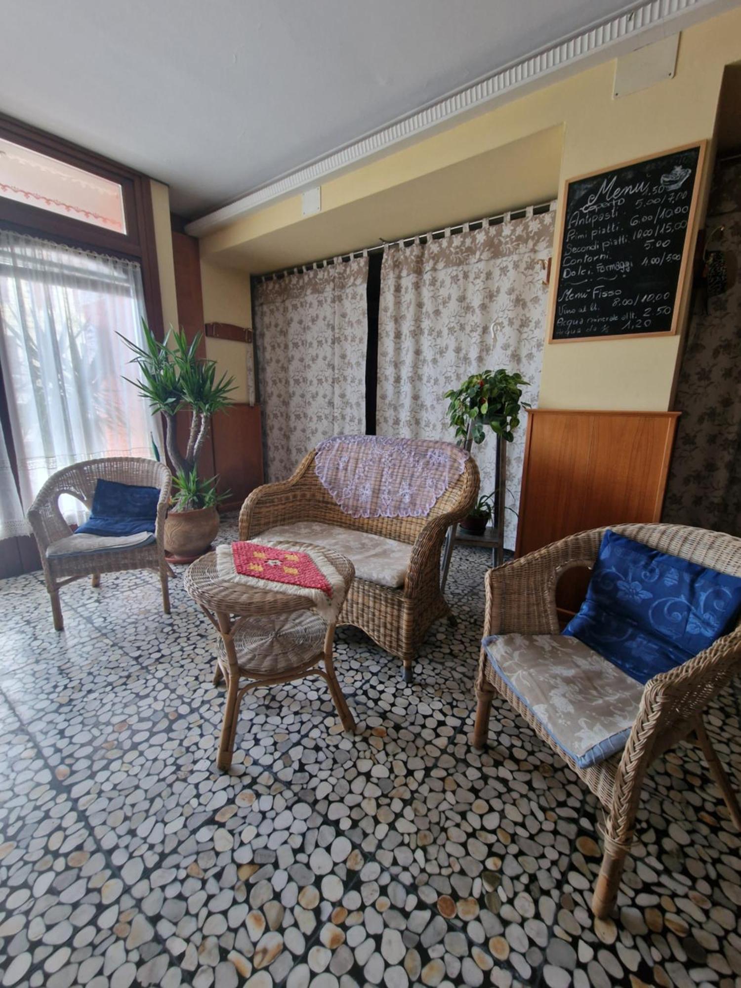 Albergo Ristorante "Al Sole" Lusiana Esterno foto