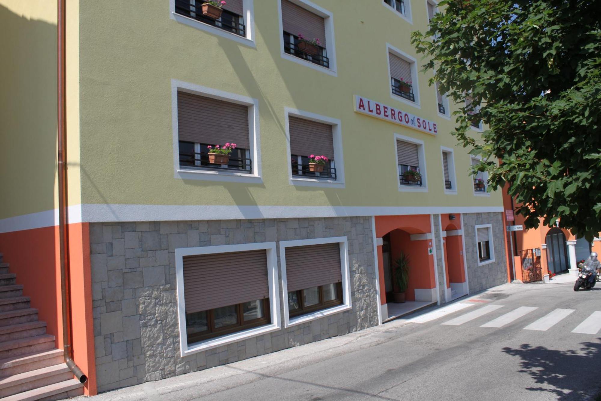 Albergo Ristorante "Al Sole" Lusiana Esterno foto