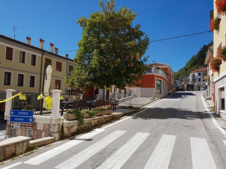 Albergo Ristorante "Al Sole" Lusiana Esterno foto